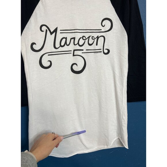 Maroon 5 Script Tour  S - Picture 3 of 7